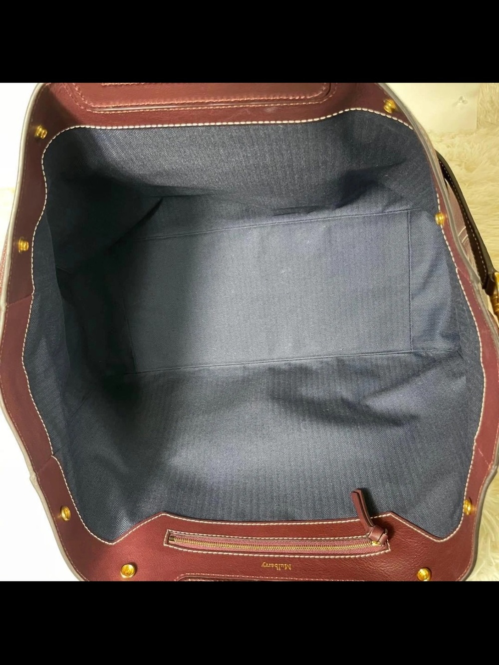 Mulberry Shoulder Bag in Deep Burgundy Leather - Picture 13 of 16